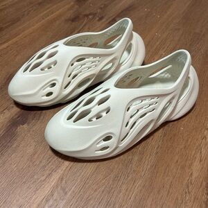 Size 11 - Yeezy Foam Runners Salt